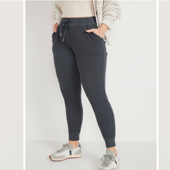 Old Navy Active Breathe On